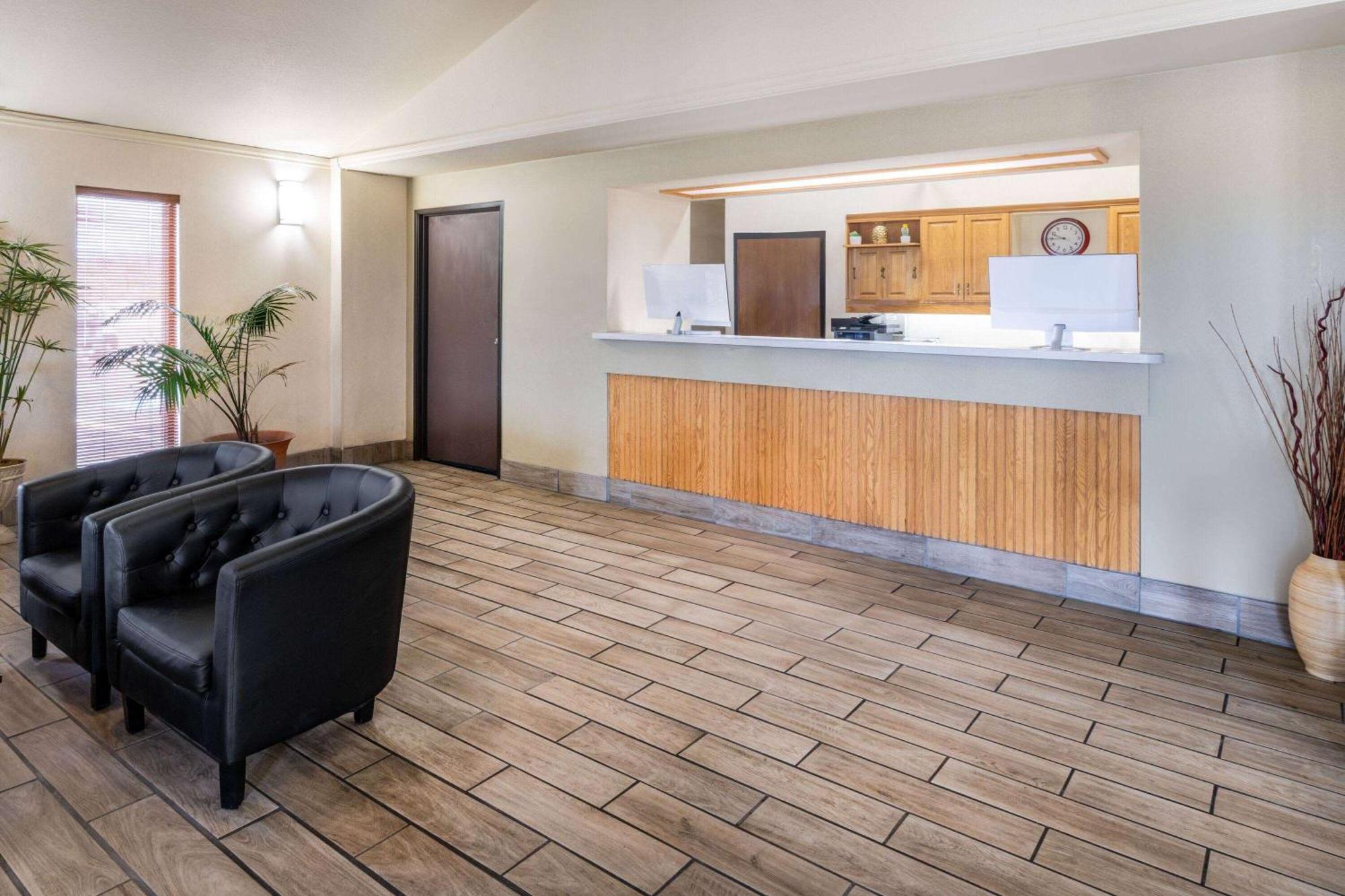 Hotel Super 8 By Wyndham Cheyenne Wy Extérieur photo
