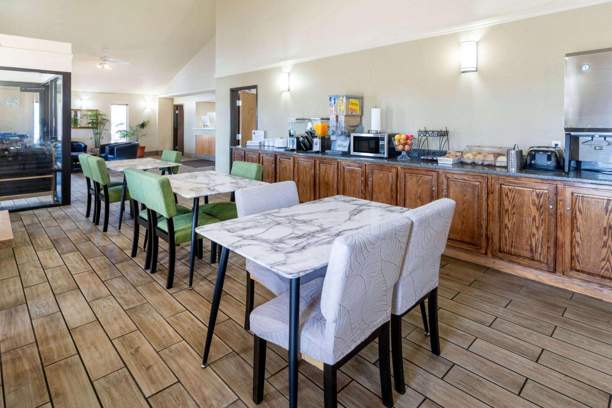 Hotel Super 8 By Wyndham Cheyenne Wy Extérieur photo