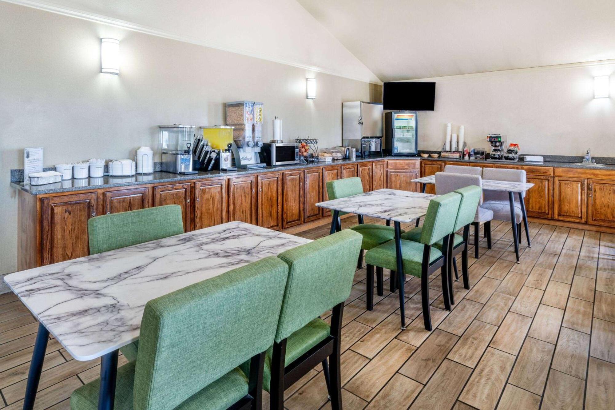 Hotel Super 8 By Wyndham Cheyenne Wy Extérieur photo